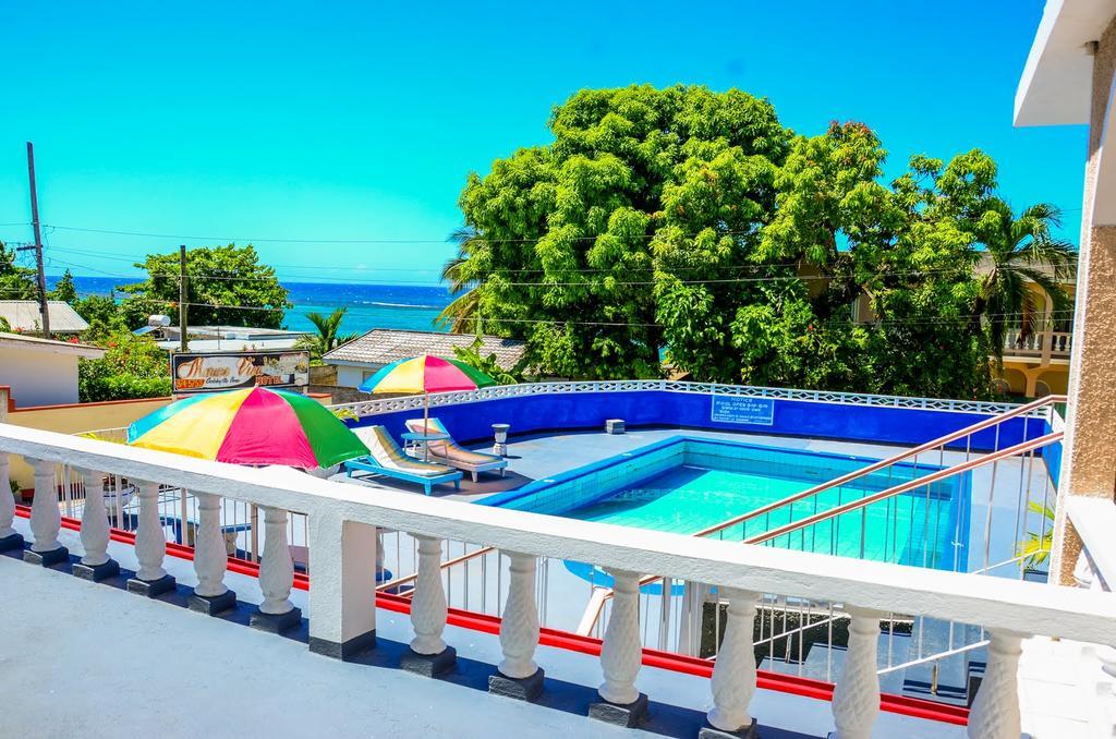 Marine View Hotel Очо-Риос Экстерьер фото