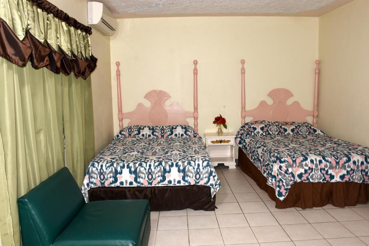 Marine View Hotel Очо-Риос Номер фото
